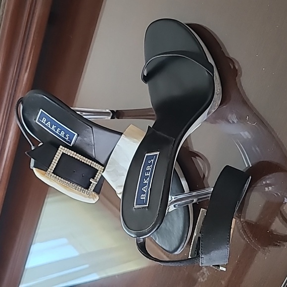 Brand new size 6 Bakers heels - Picture 1 of 7